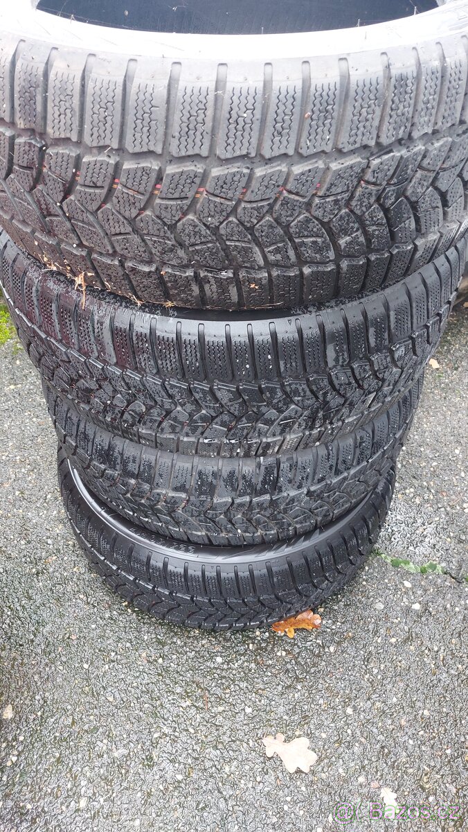 225/50 R17 zimní pneu Firestone