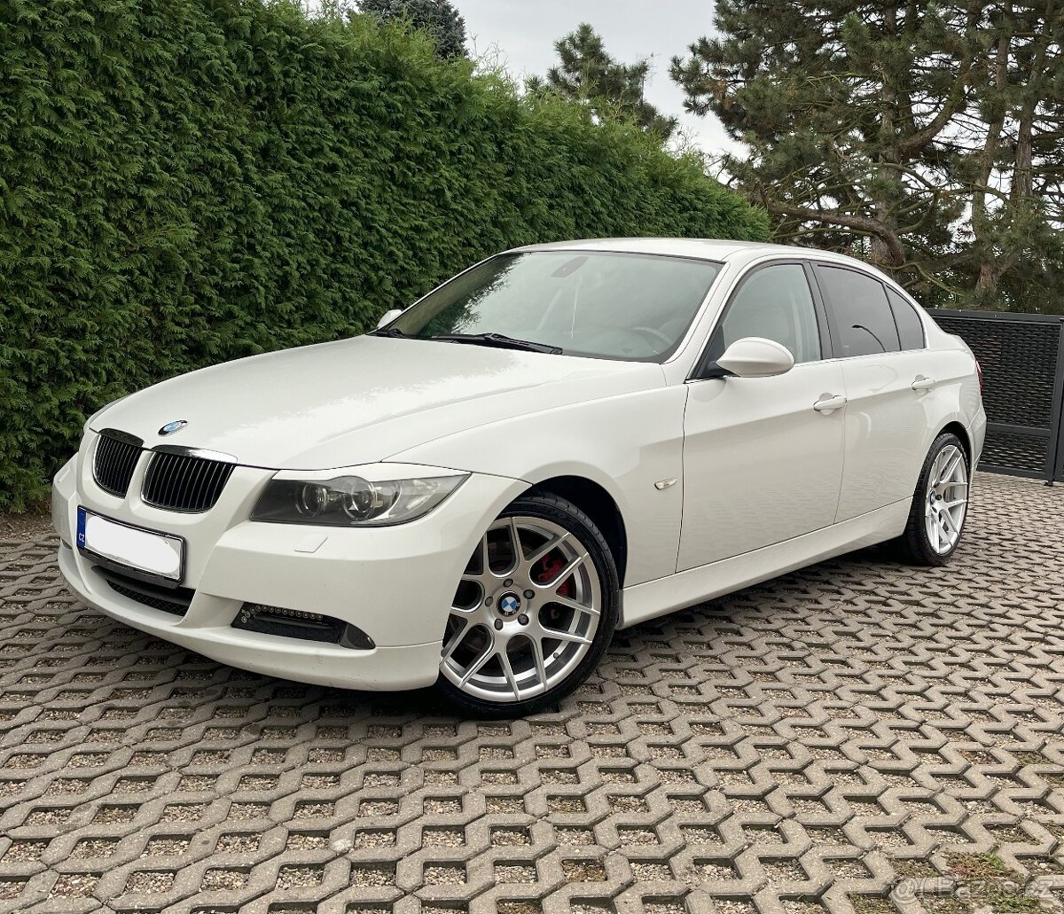 BMW E90 325D ( M57 ), Automat,Nápojáky,CCC,Keyless,Xenony...