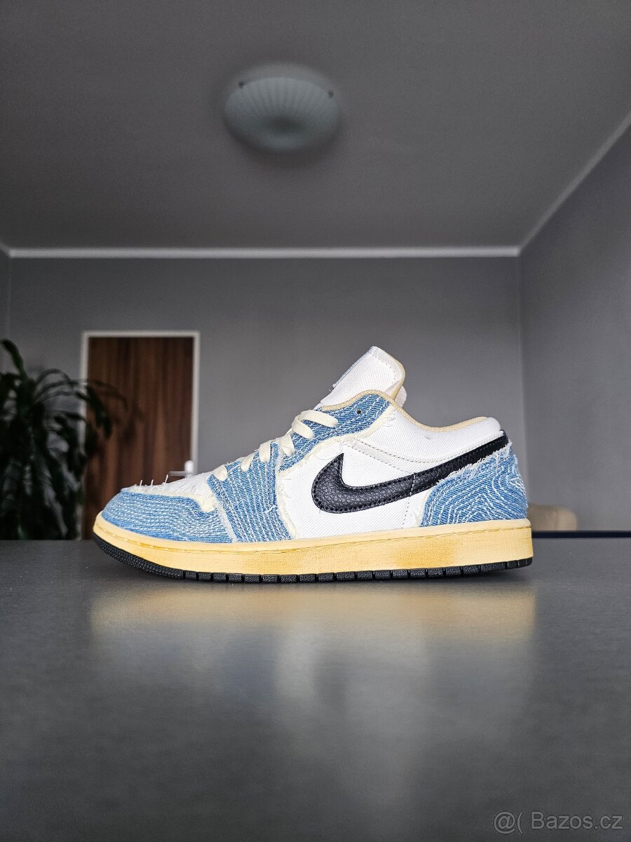 Nike Air Jordan 1 Low SE SASHIKO DENIM