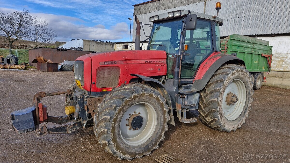 Massey Ferguson 8250