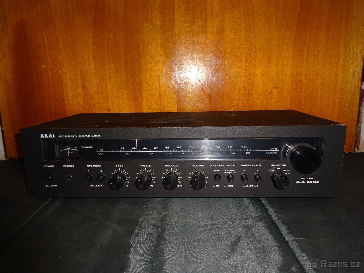 receiver / stereo zesilovač AKAI AA-1125