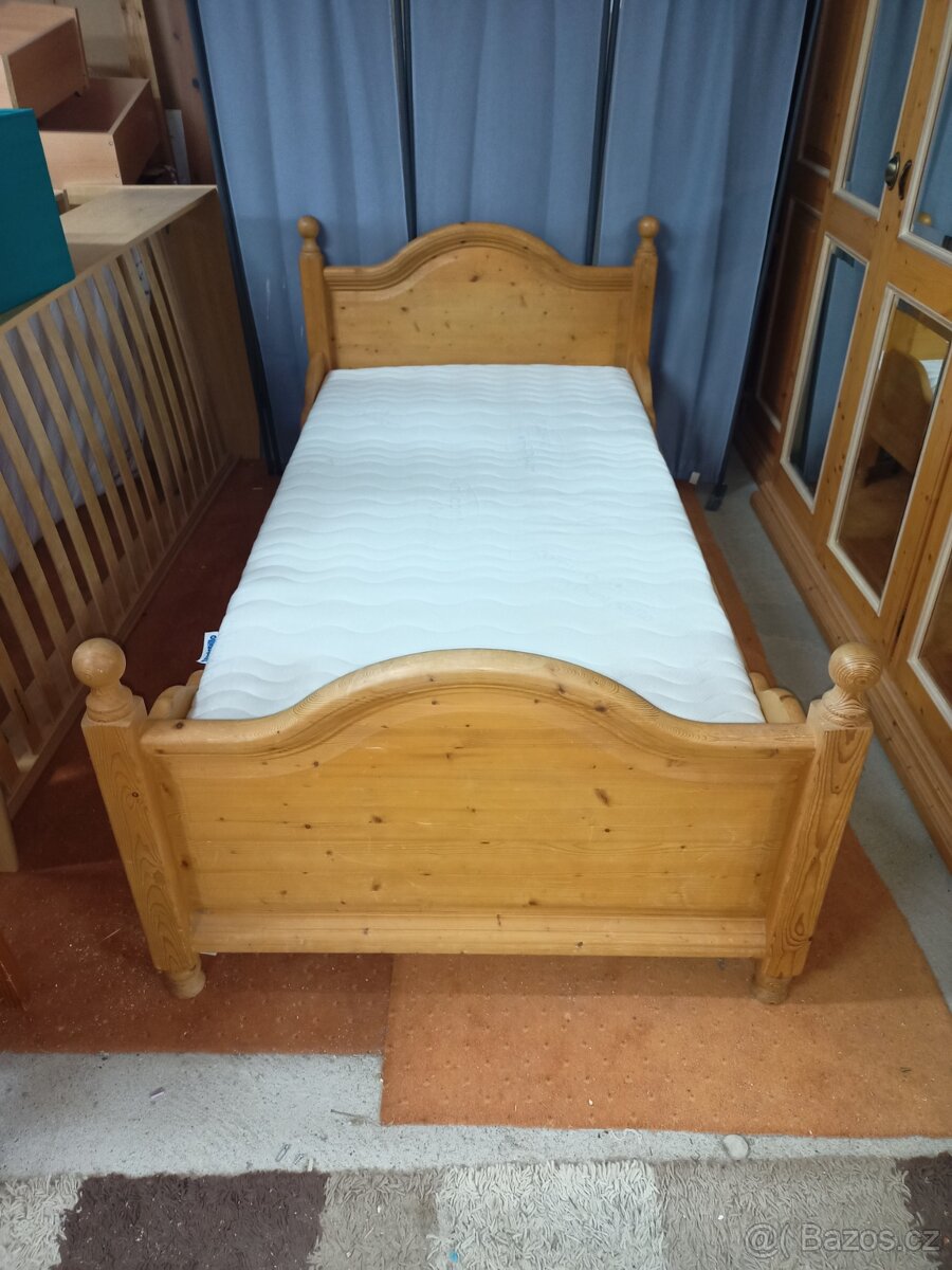 Prodám krásnou postel z masivu 100 x 200 cm