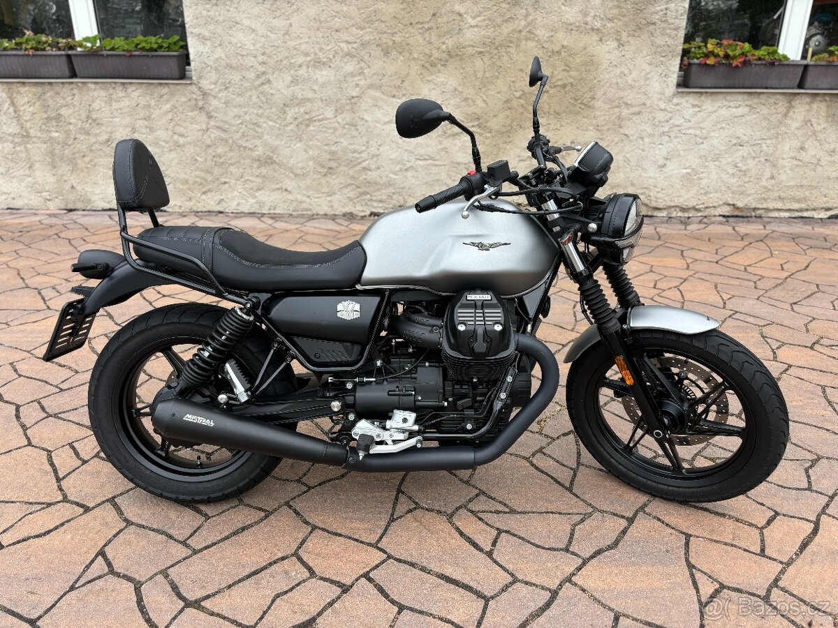 Moto Guzzi V7 Stone 2022, najeto 6000km