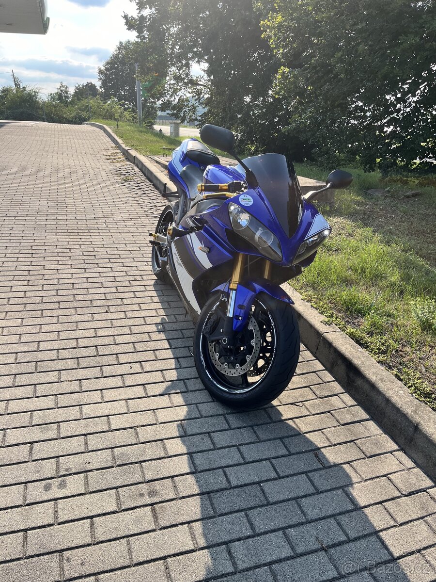 Yamaha YZF-R1