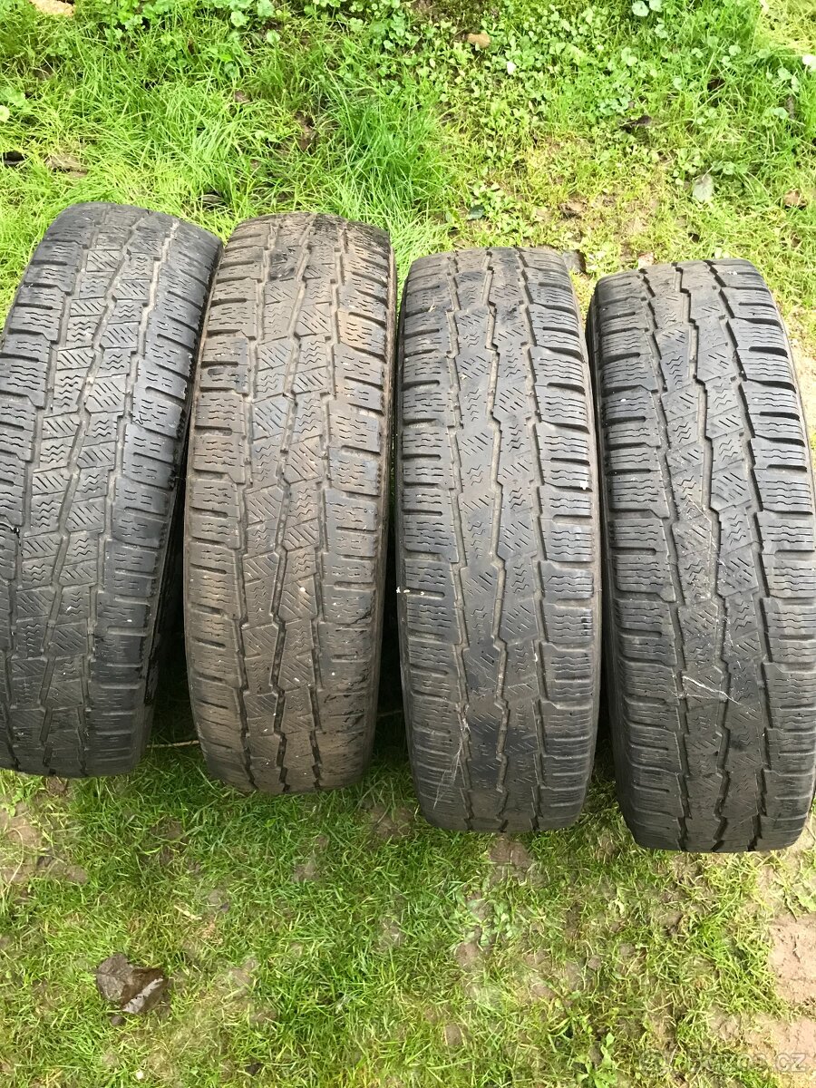 Prodám 4xpneu Michelin 195/75R16C,zimní.