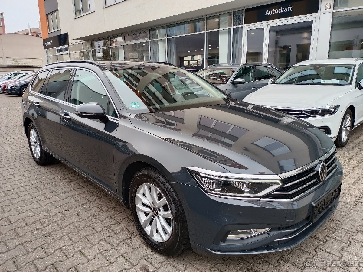 VW Passat B8 2.0TDI 110kW DSG Matrix LED ACC Harman & Kardon