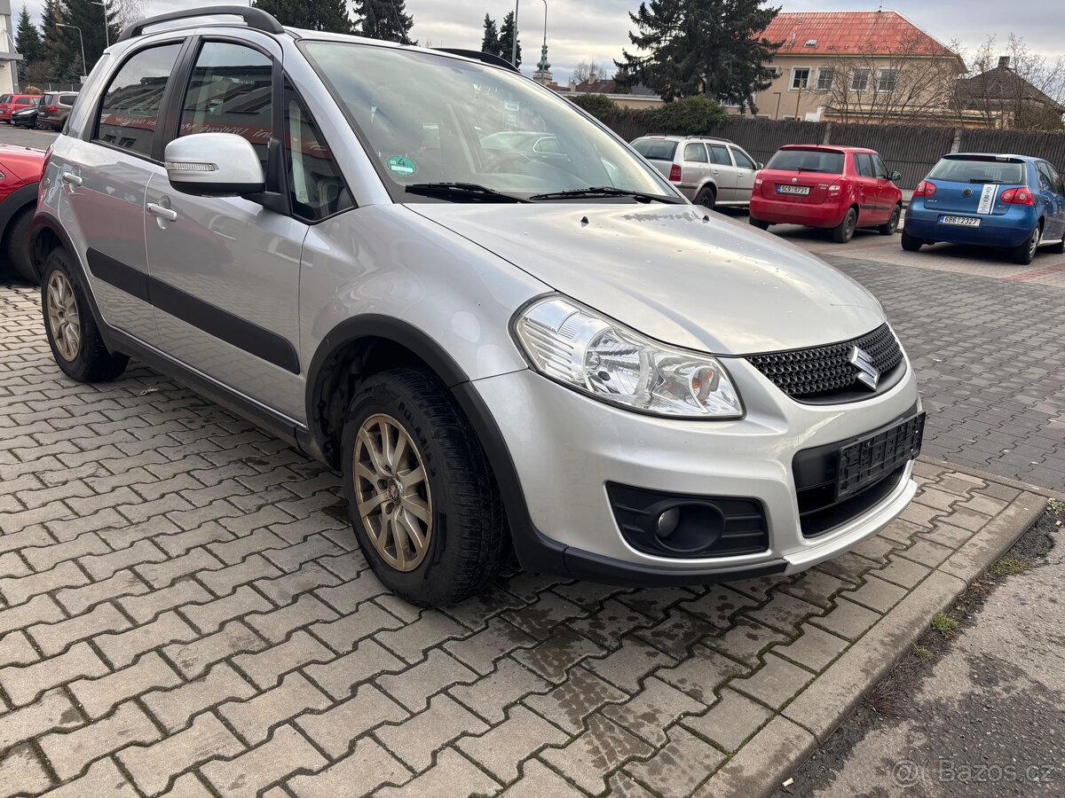 Suzuki Sx4 4x4 1,6benzin rok 2012