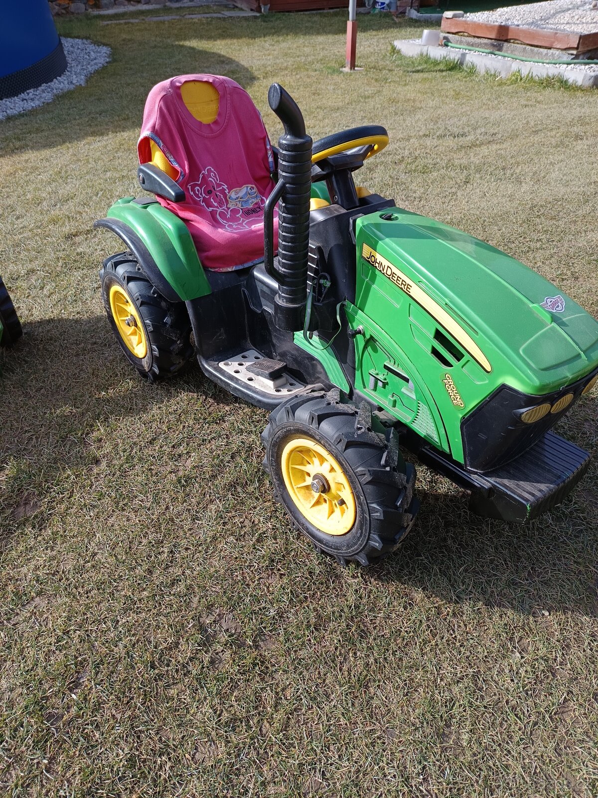 Traktor John Deere 12V