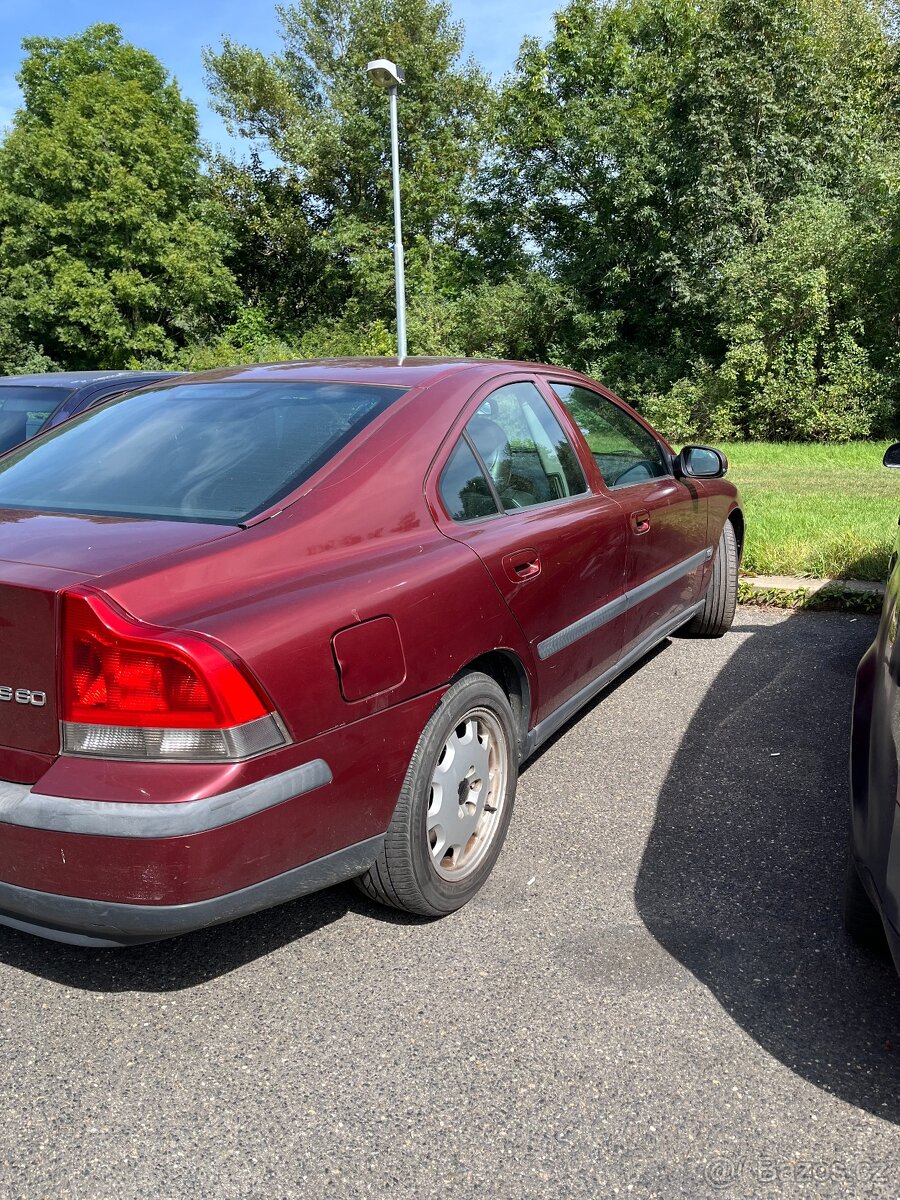 Prodám Volvo S60