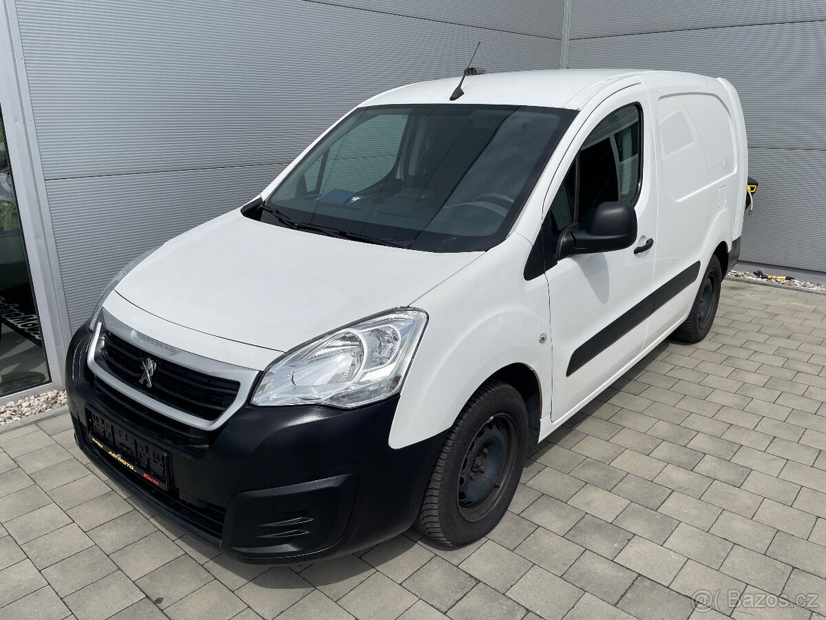 Peugeot Partner 1.6 HDI, L3H1, 3 místný, vestavba regály