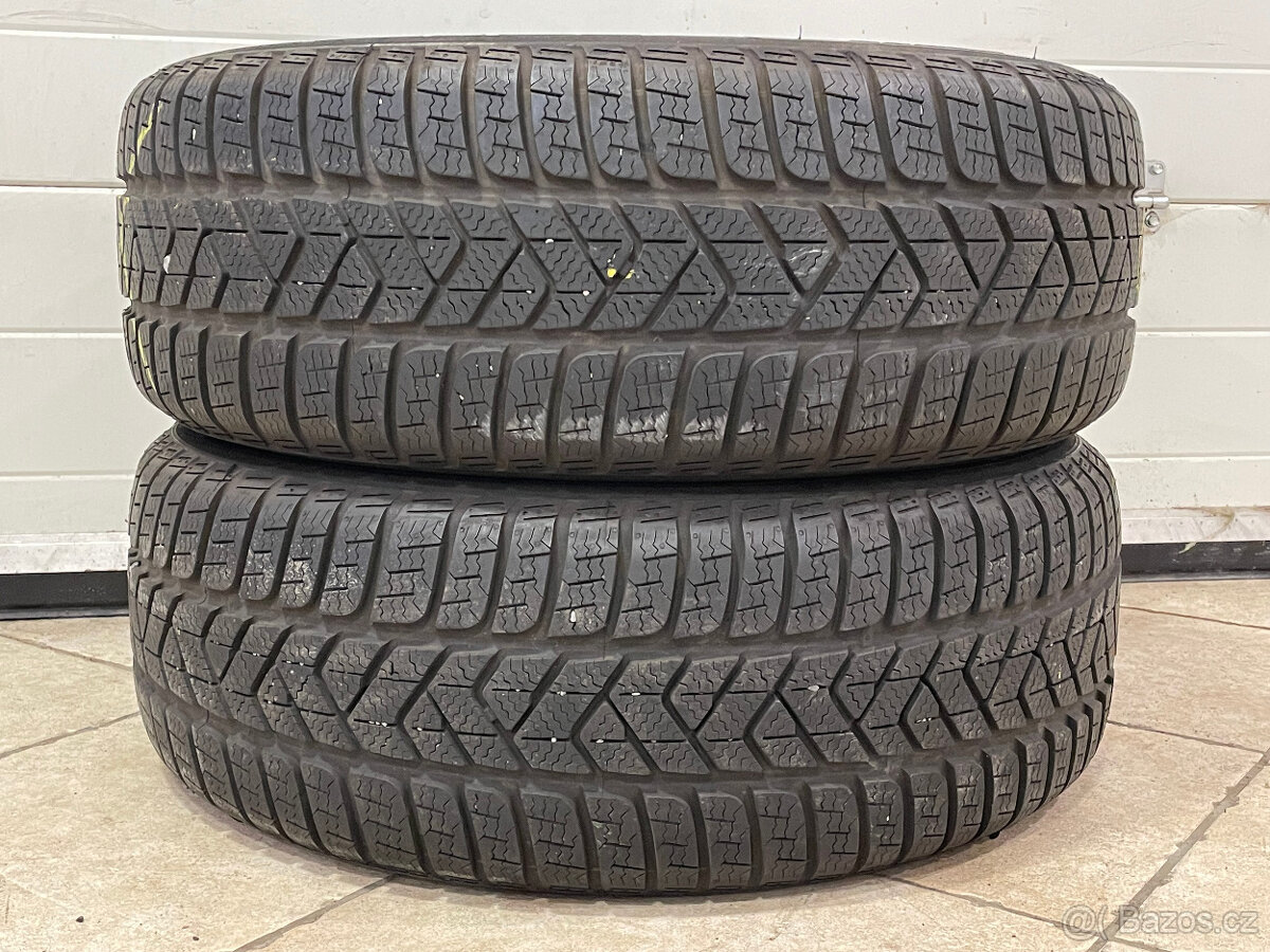 Pirelli Sottozero 3 215/60 R16 99H 2Ks zimní pneumatiky