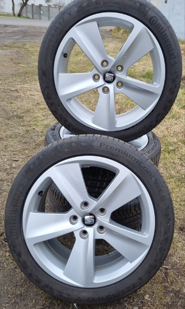 Orig.letní sada Seat Leon 17" 5x112 225/45/17 Octavia 3