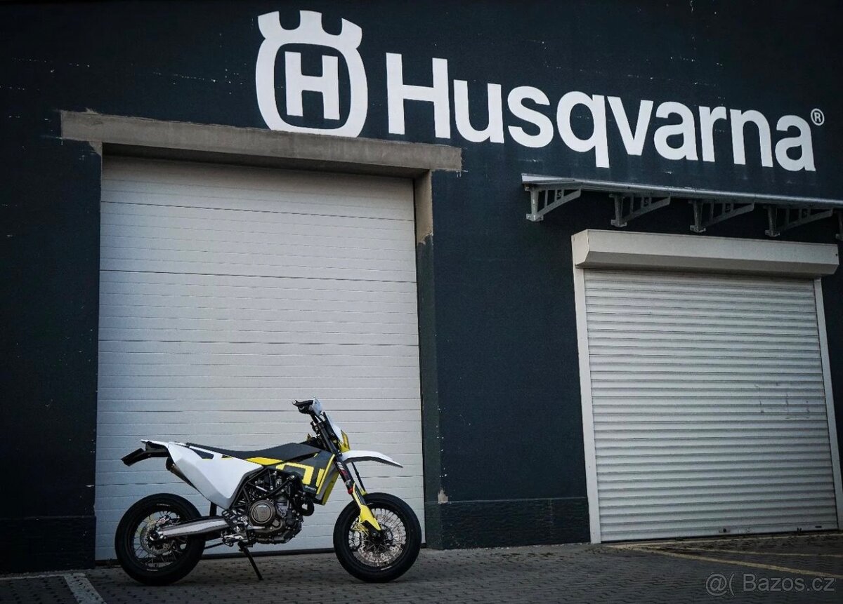 Husqvarna 701 supermoto