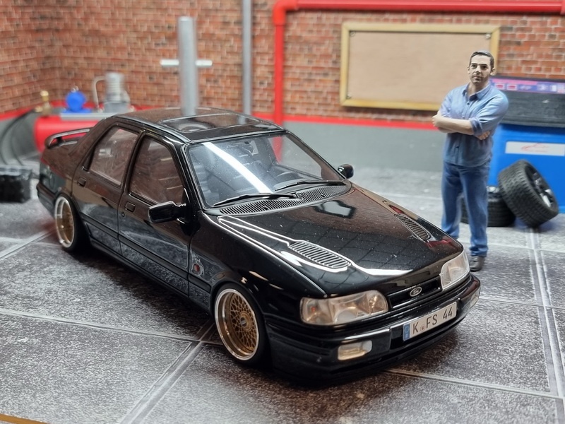 Ford Sierra 4x4 Cosworth 1992 Tuning 1:18 OttoMobile