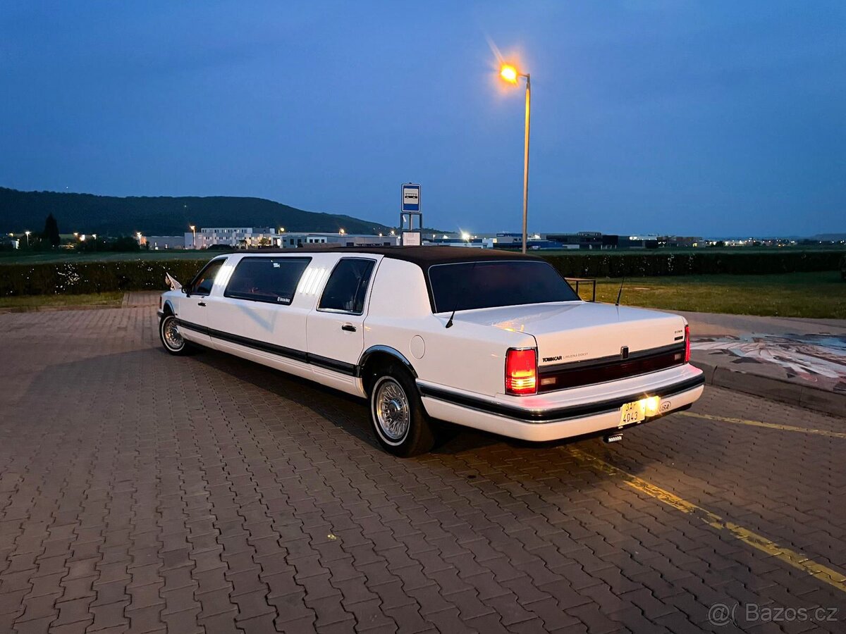 Limuzína Lincoln Town Car