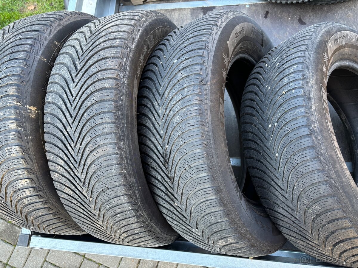 Zimní pneu 215/65 R16