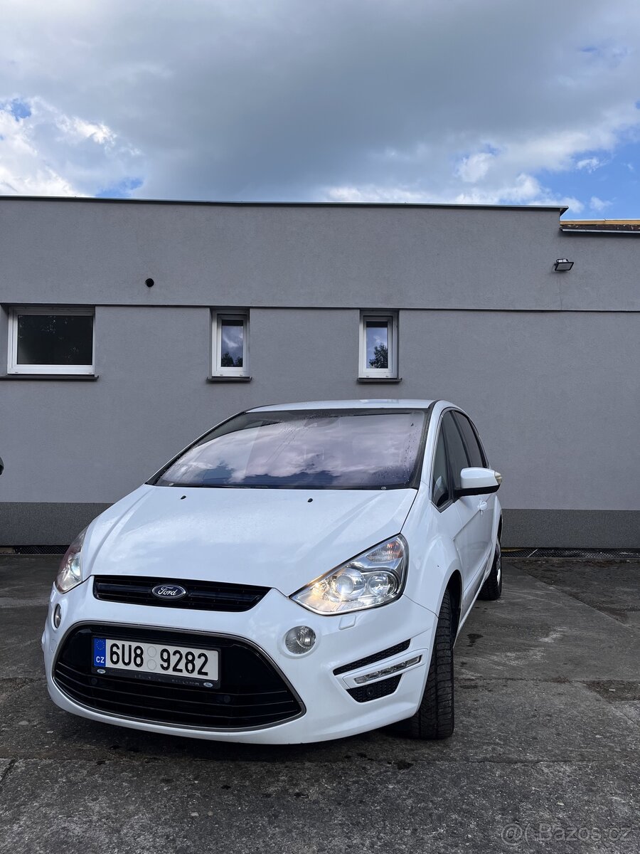 Ford S-Max 1.6 Eco - Po servise v textu.