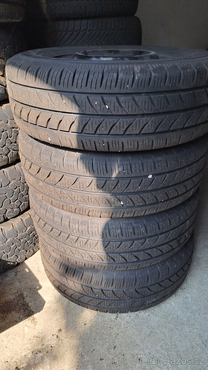 Zimní kola 215/70 R15C