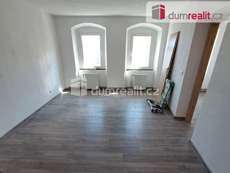 Prodej víceúčelového domu, 180 m2, Železnice