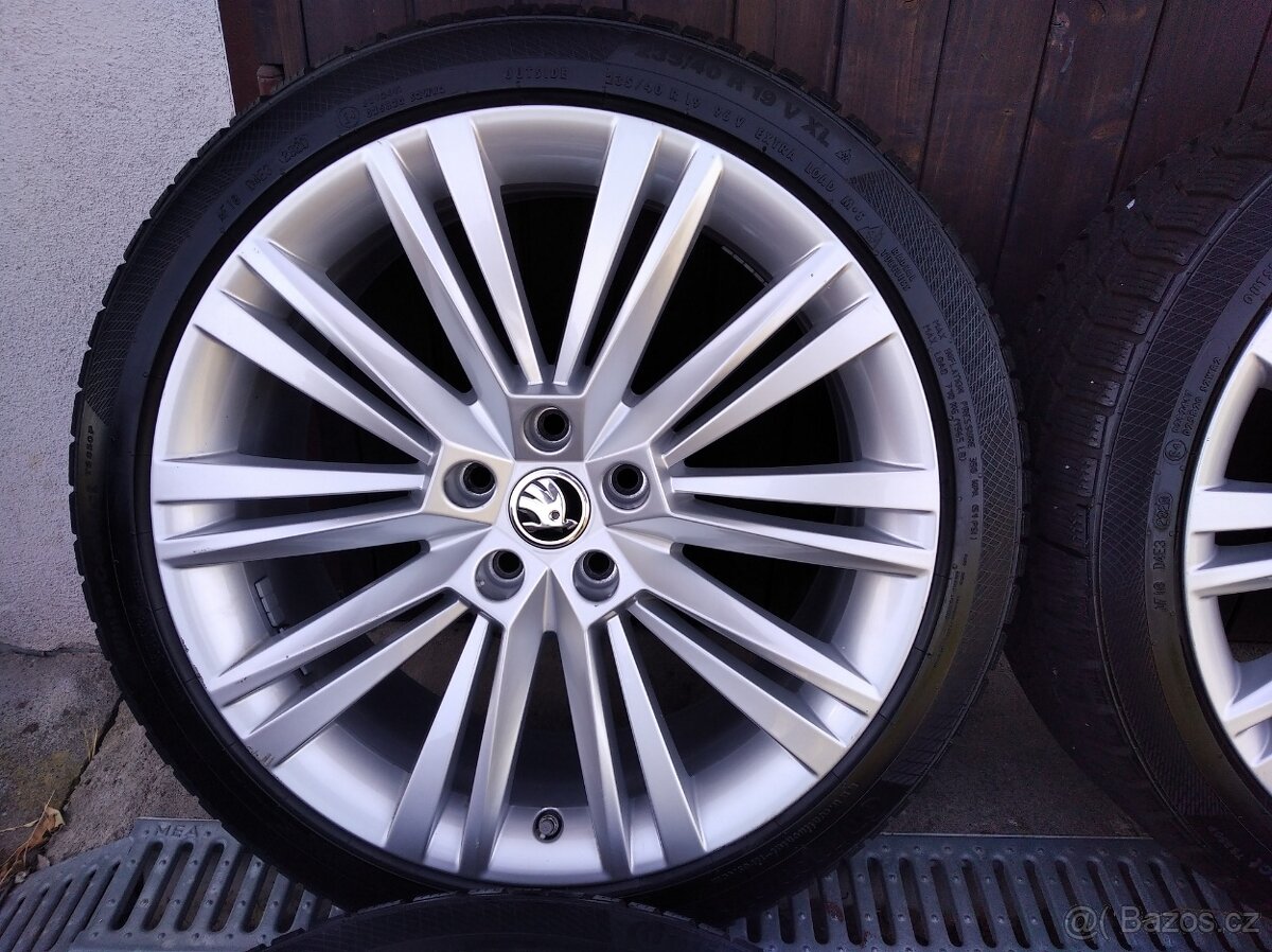 Zimní alu sada Škoda Superb III 19" 5x112