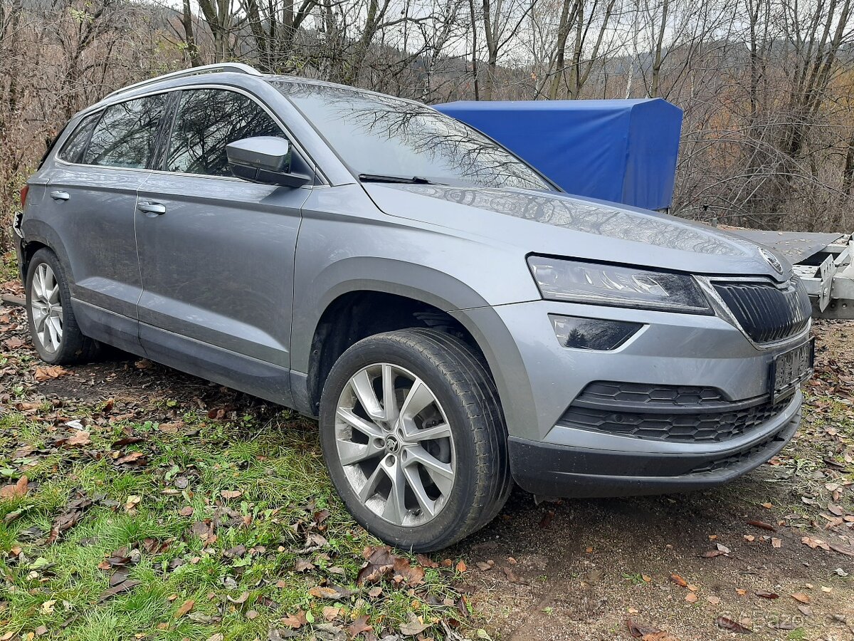 Škoda Karoq dily barva LF7M