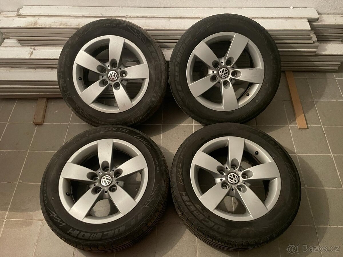 Alu kola BMW 7Jx16 H2 ET20 včetně letních gum 225/55 R16