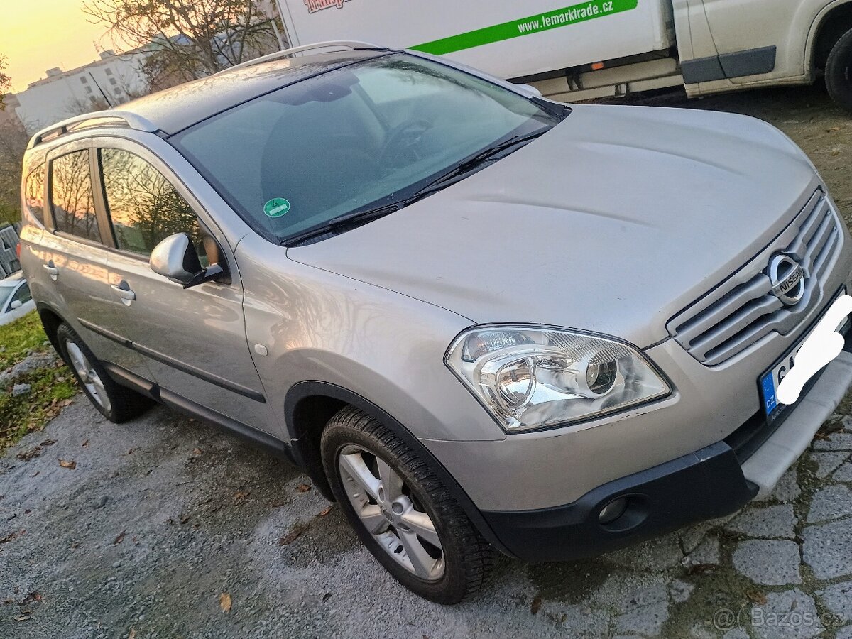 Nissan Qashqai+2