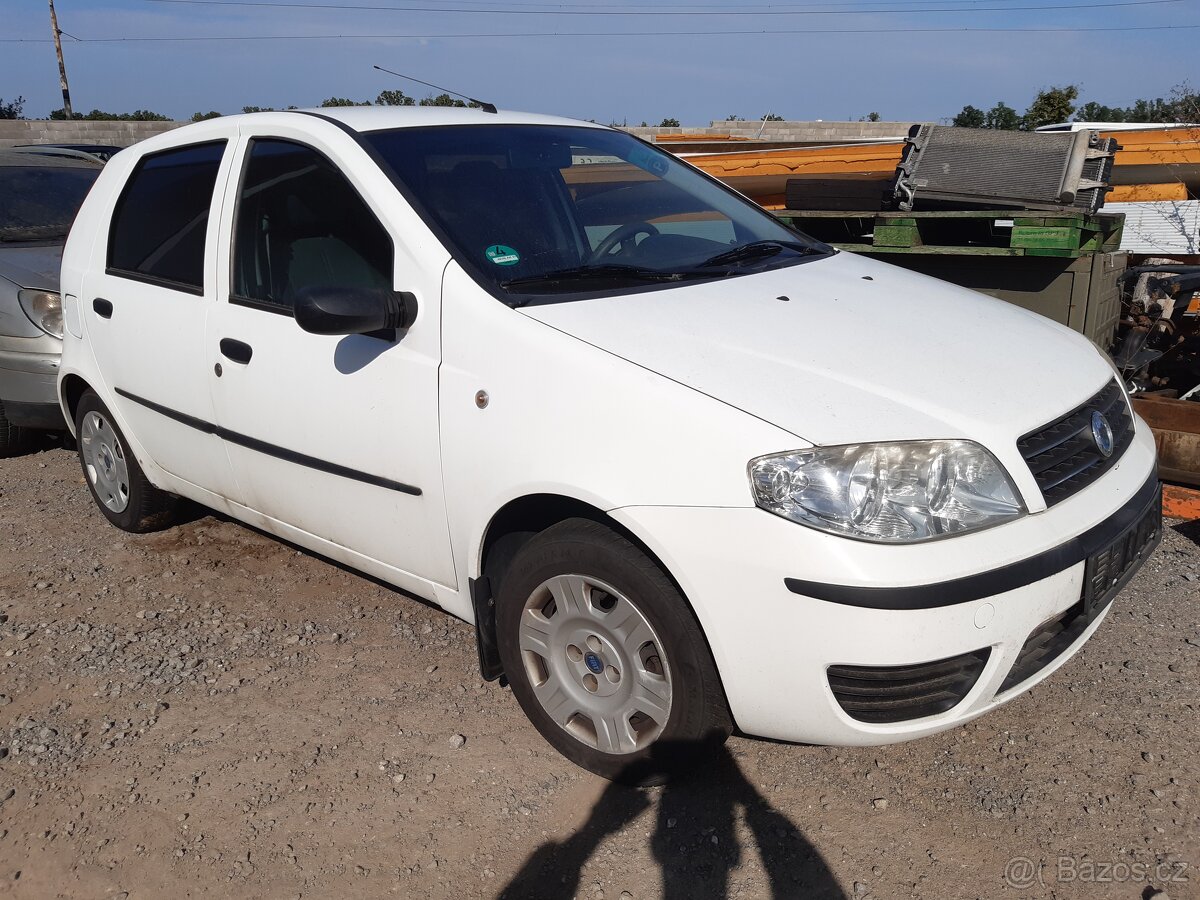 Fiat Punto CNG 2005 1,2i 44kW - KRASNE, DILY z VOZU