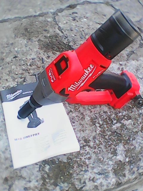 Milwaukee M18 ONEFPRT-0 Aku nýtovací kleště