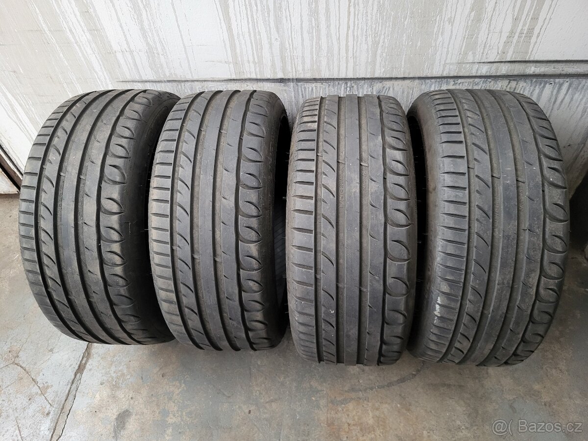 245/40r19