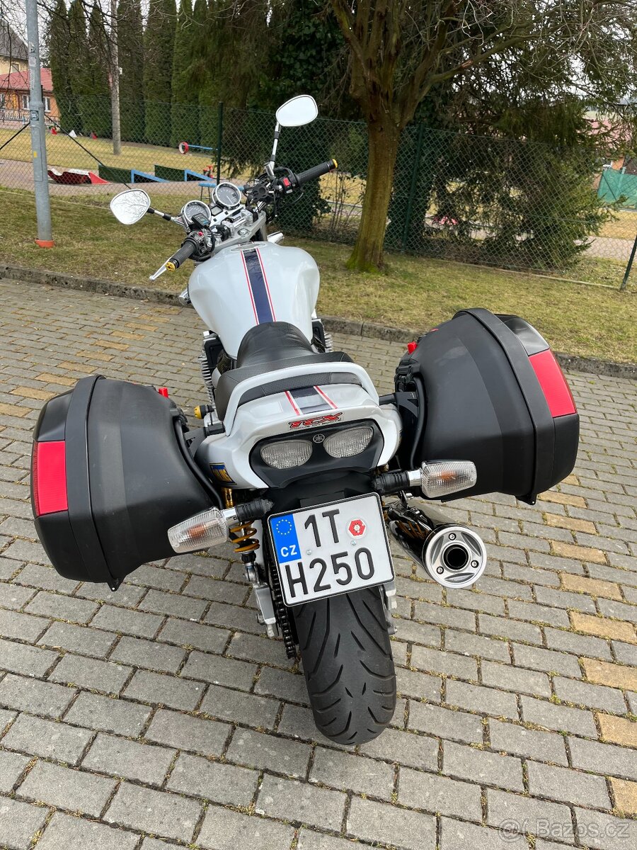 Yamaha XJR 1300