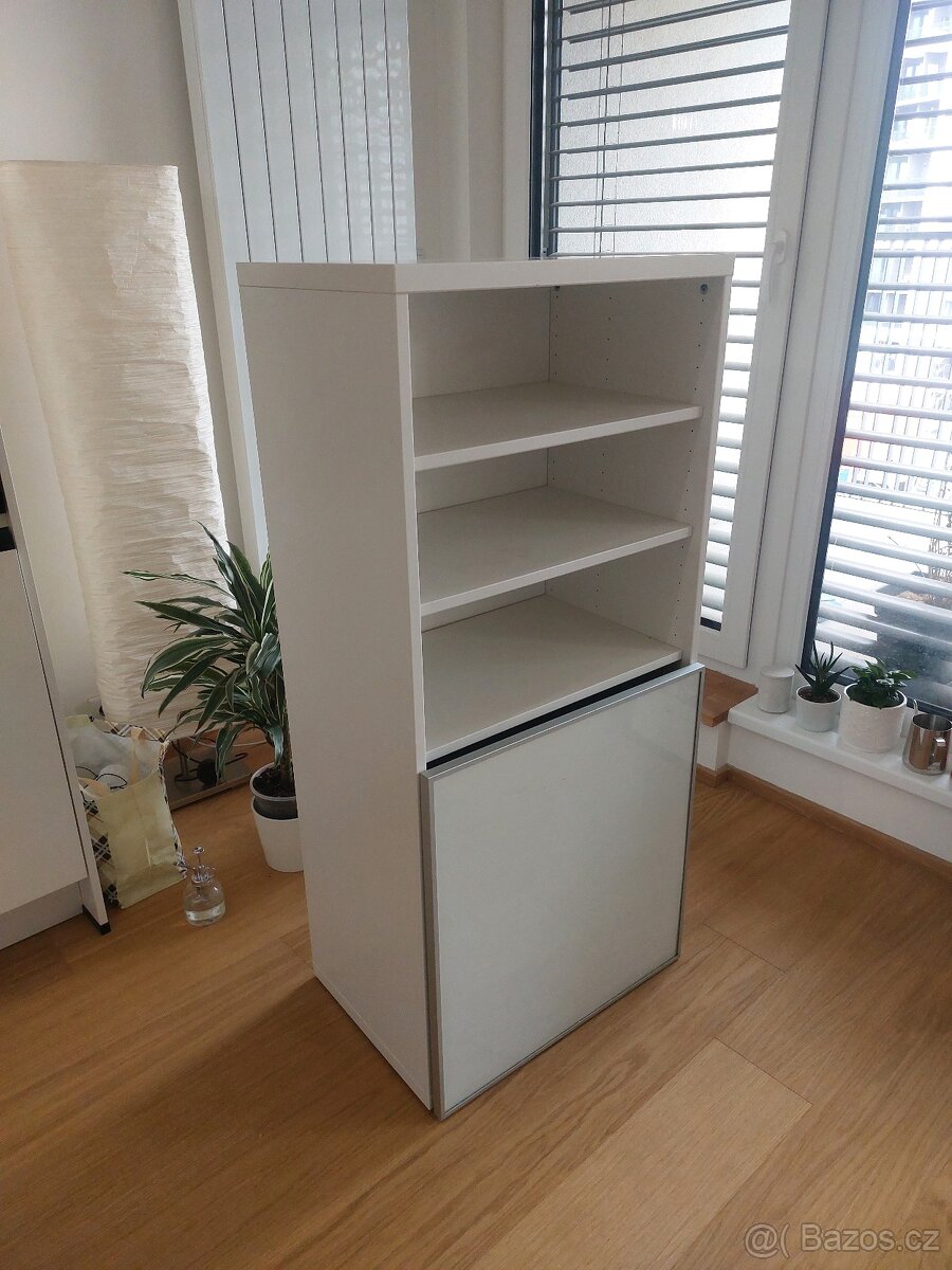 Skříň IKEA BESTA