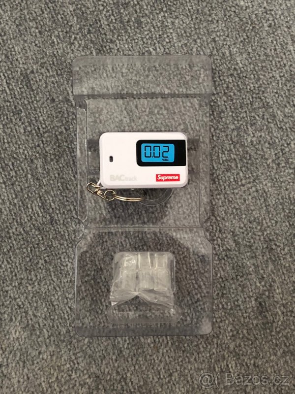 Supreme BACTRACK GO KEYCHAIN Alcohol tester