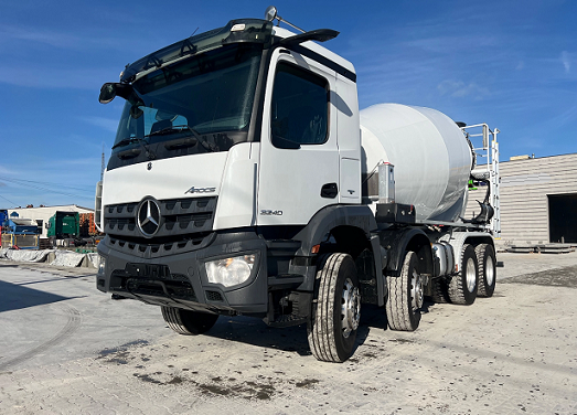 Mercedes-Benz Arocs 3240 8x4 - domíchávač betonu