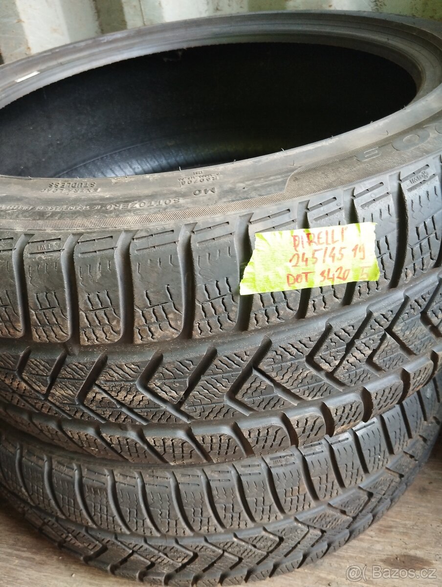 Zimní pneumatiky 245/45 R19 Pirelli 2 ks