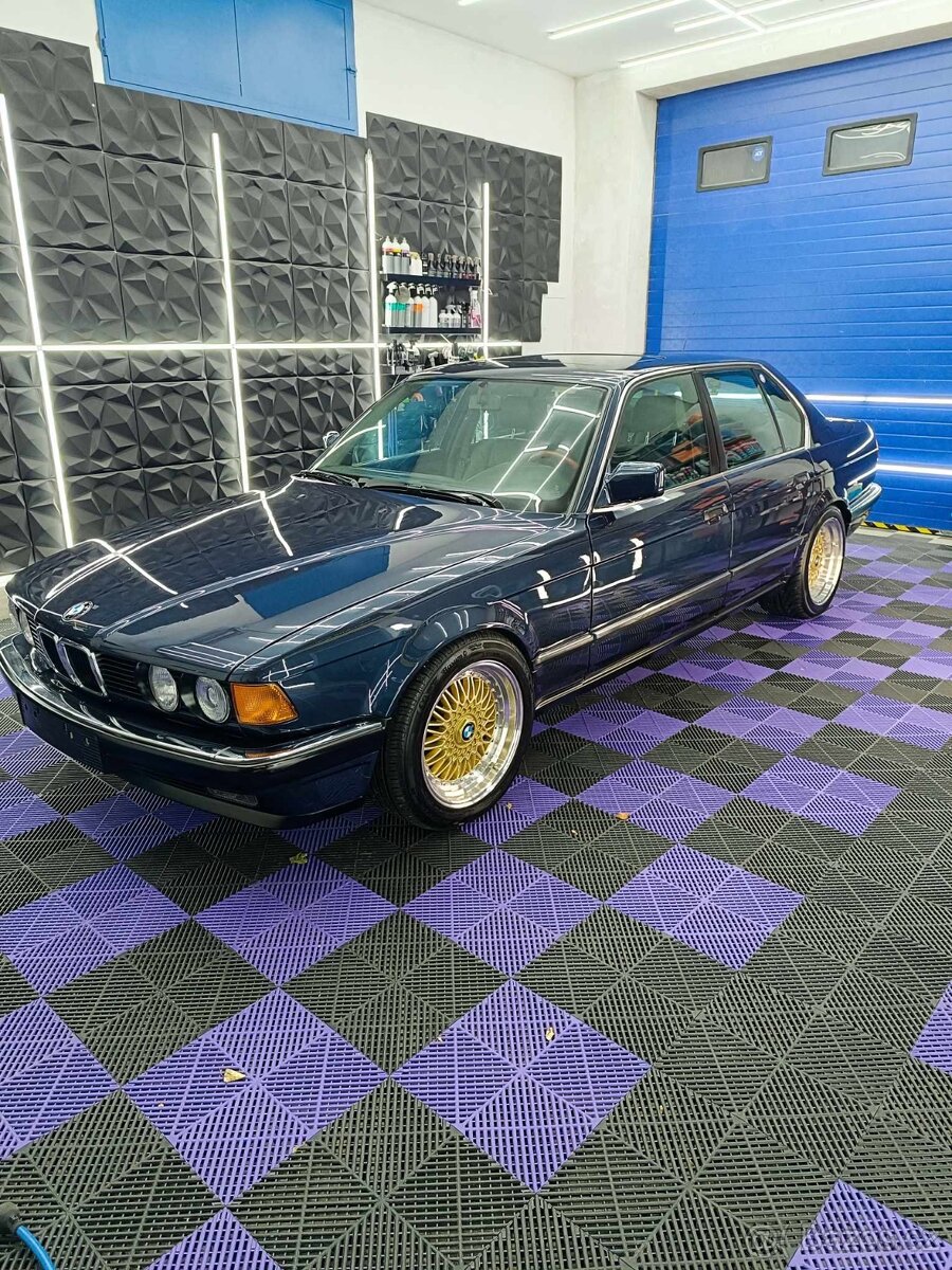 “Bmw e32”735i”MANUÁL” individuální lak