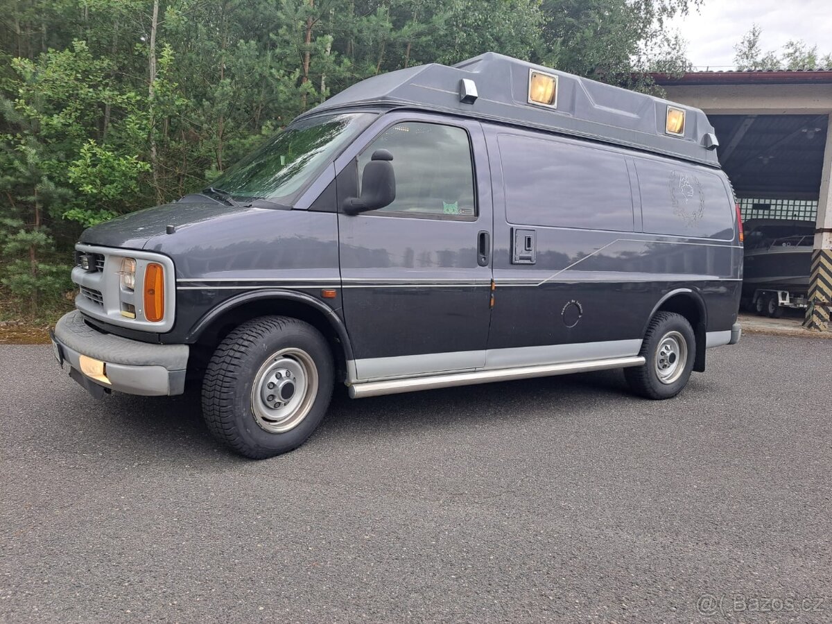 Chevrolet Express 2500