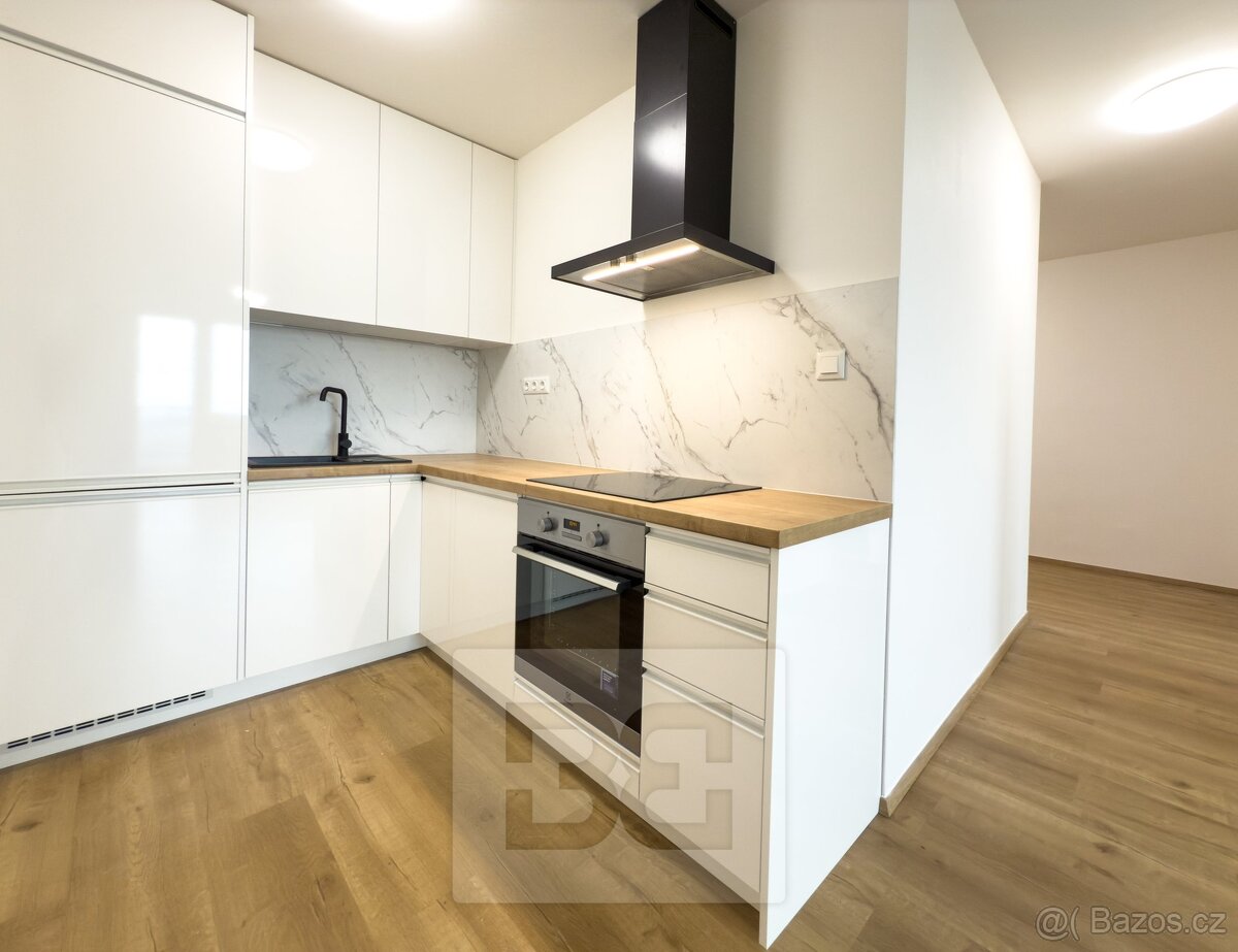 Pronájem byty 2+kk, 43 m2 - Praha - Kobylisy, ev.č. N07765