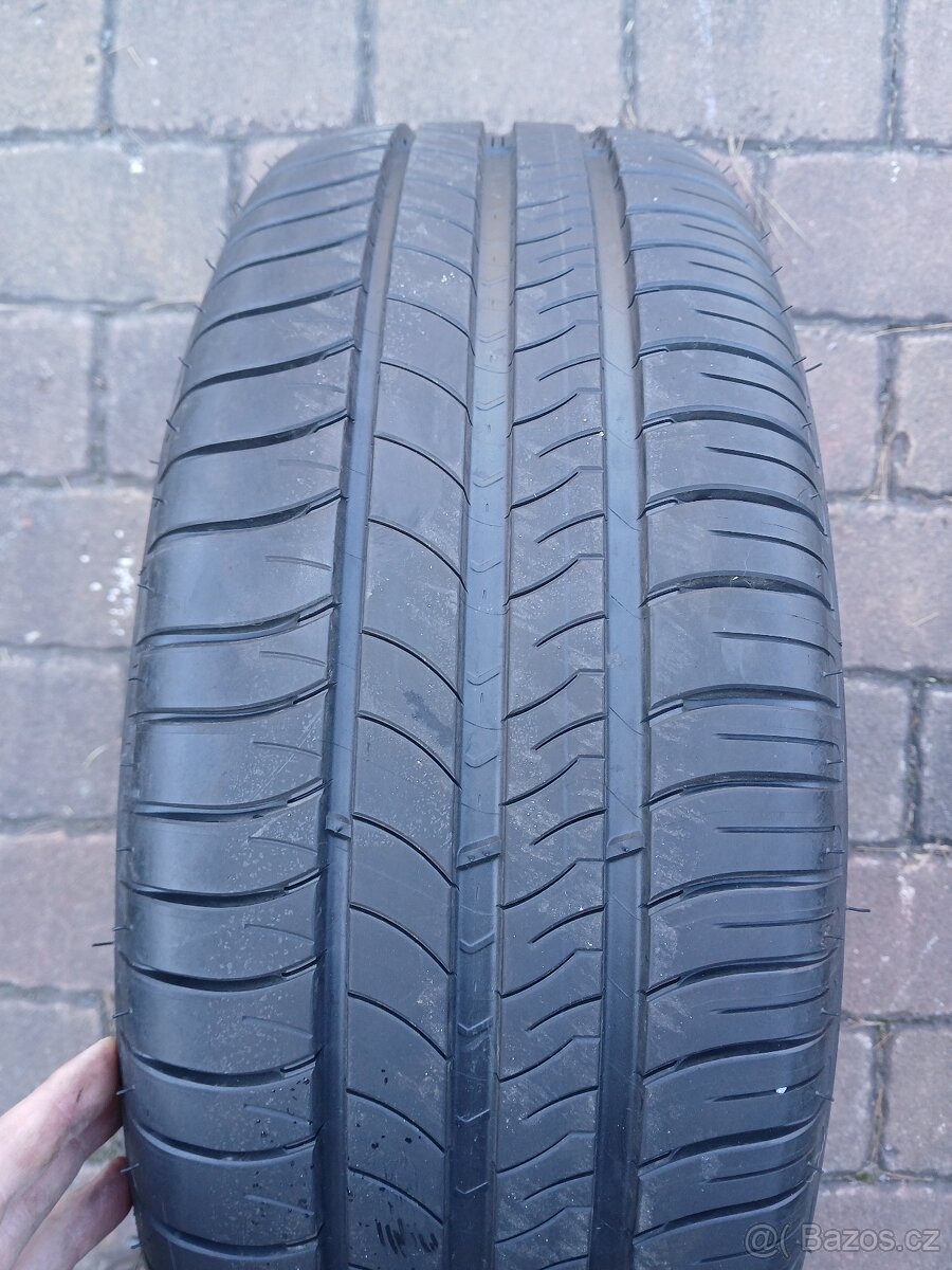 Michelin Energy SAVER 215/60 R16, 1KS, NEJETÁ