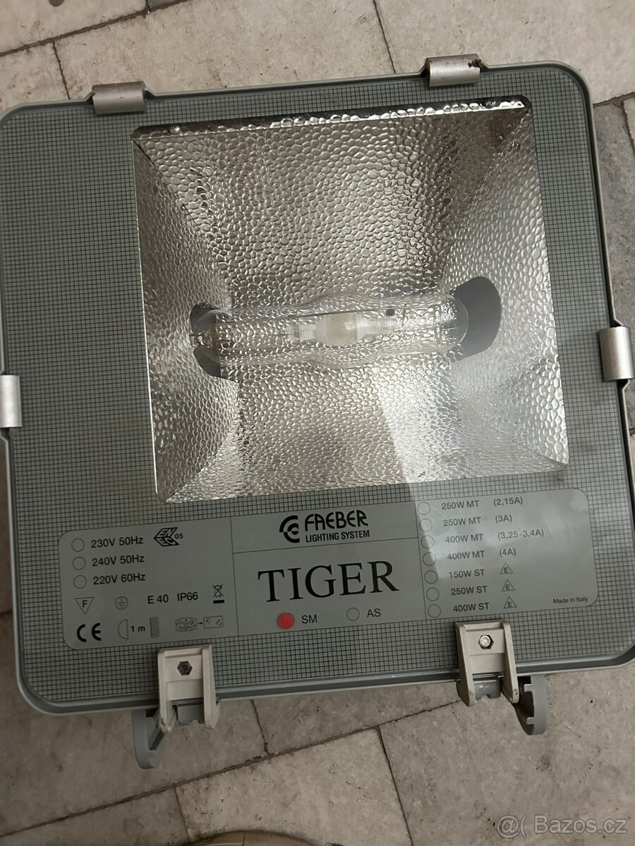 Stropní světla Faeber Tiger SM 400 W