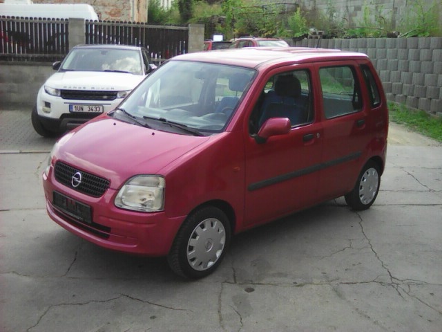 opel agila 1.0,43kw,r.v.10-2000,133000km.