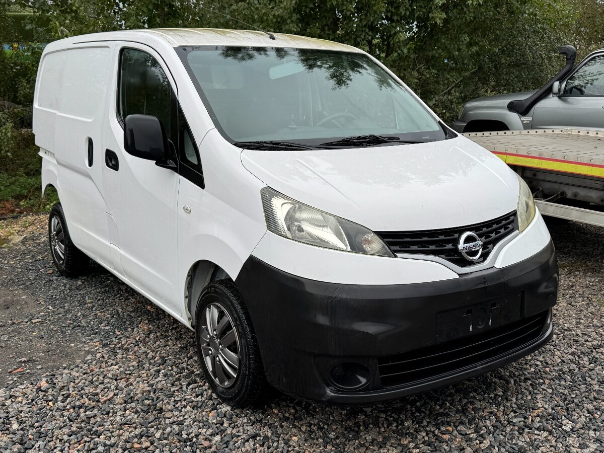 ND / Náhradní díly z Nissan NV200