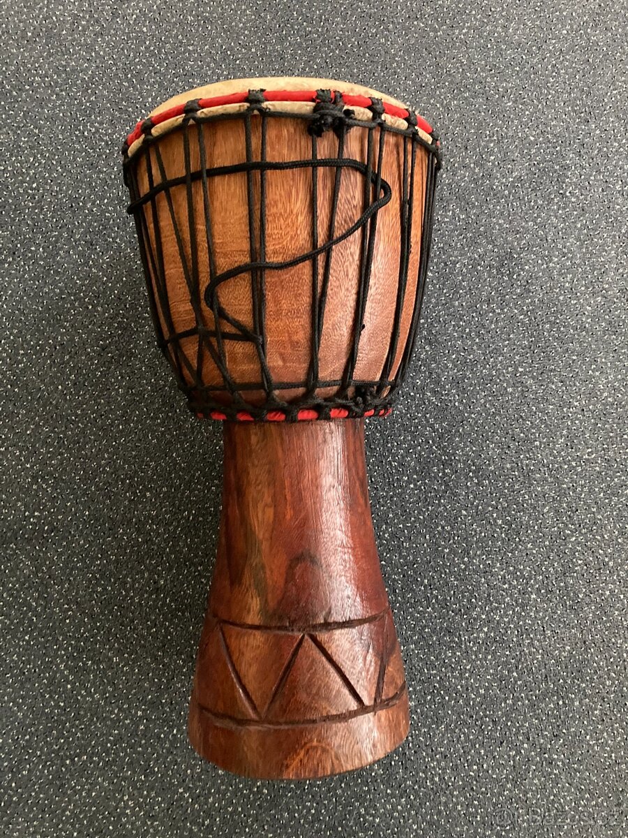 Djembe, průměr 23 cm