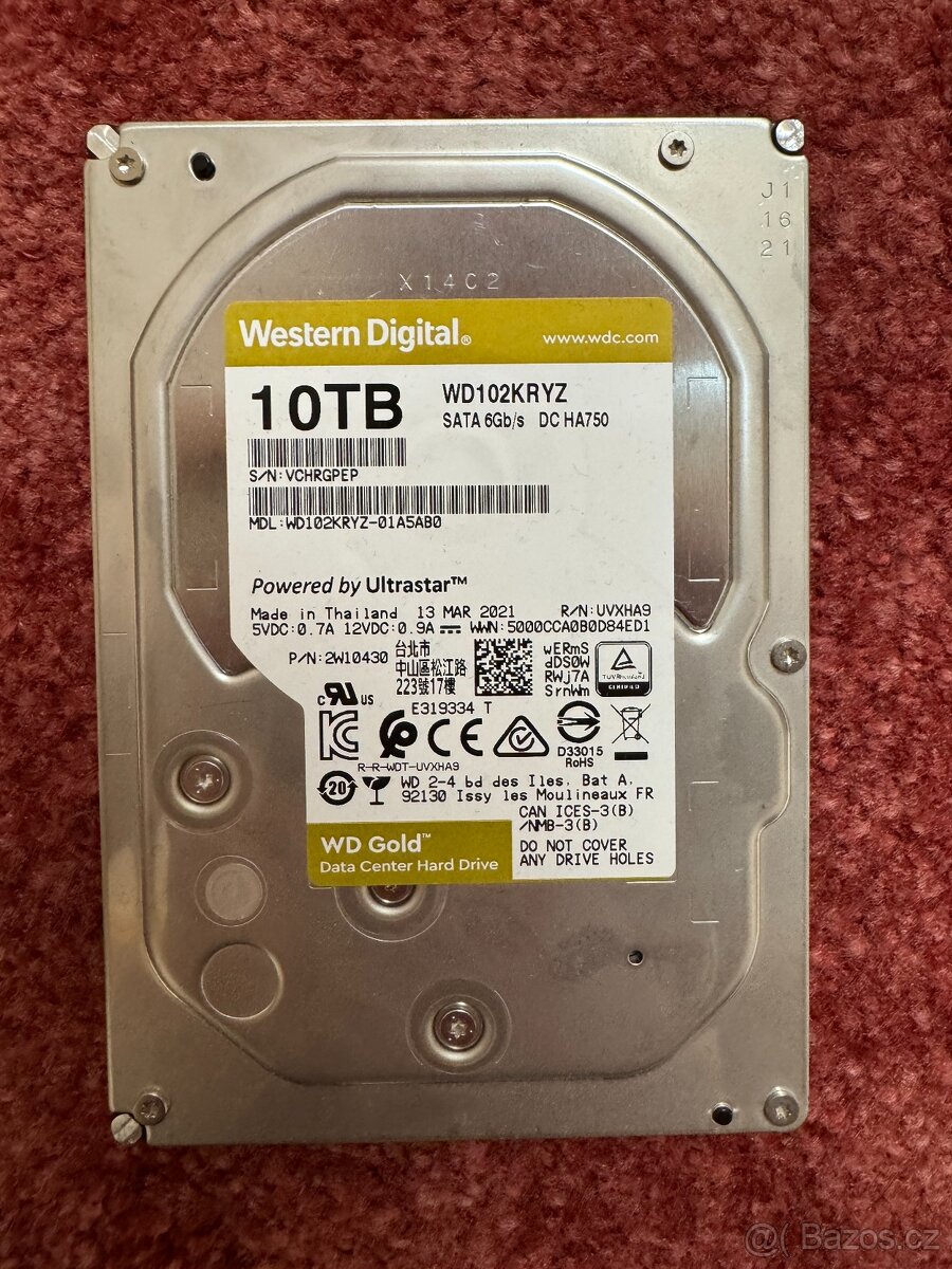 6 ks HDD disků různých kapacit