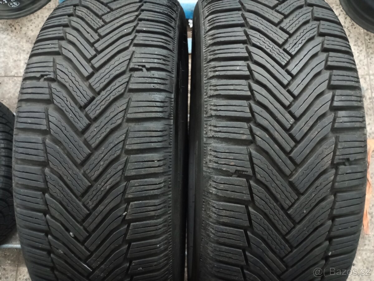 Zimní pneumatiky Michelin 215/55 R17 98V