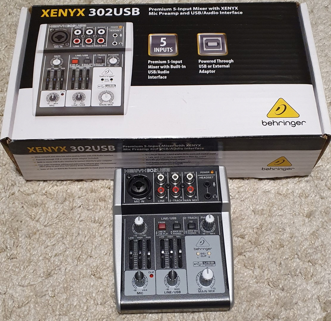 Mixážní pult Behringer XENYX 302USB