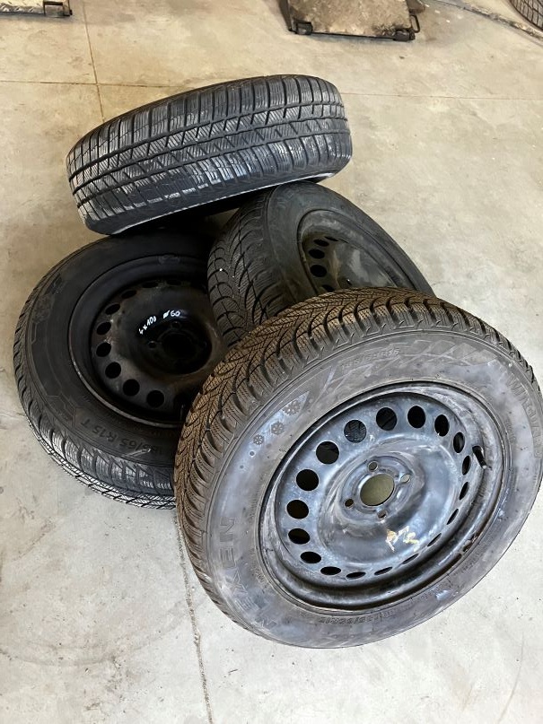 185/65 R15 disk 6Jx15 ET40 kola renault dacia zimní pneu