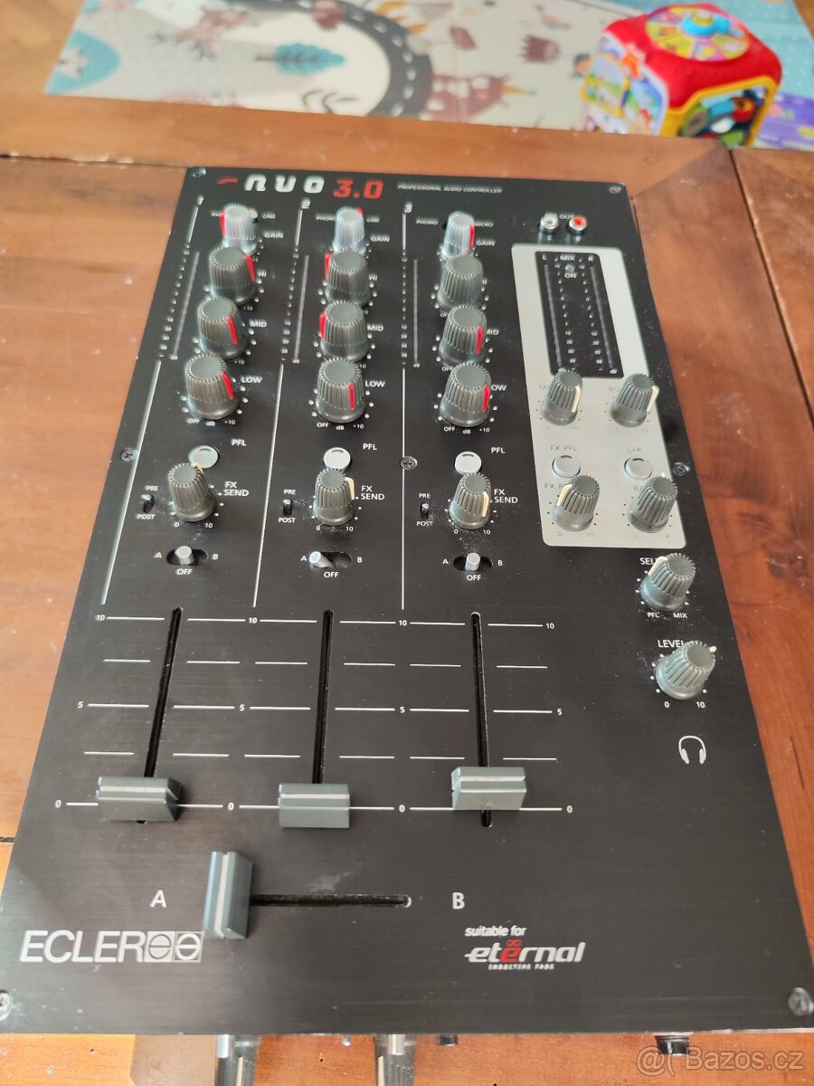 Ecler 3-channel analog DJ mixer