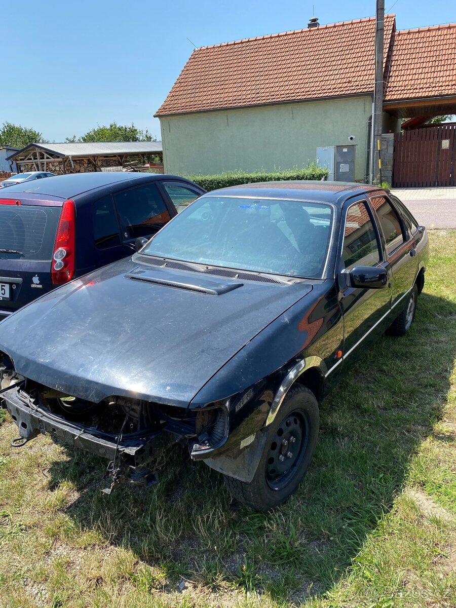 Ford Sierra 2.0 OHC Veškeré Díly