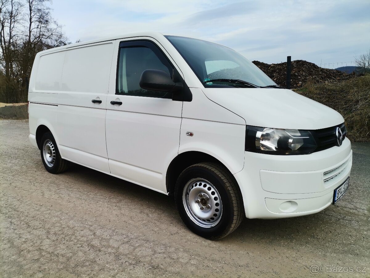 VW Transporter 2.0 Tdi 62kw 3 místa 117 tis km r.v. 2013